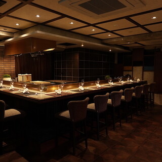 大正ロマンをイメージした落ち着いた空間。