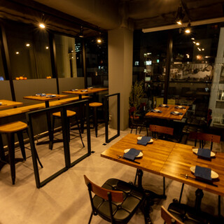 洗練された雰囲気ながらも温かみを感じる空間