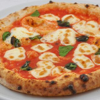 Crispy surface! The inside is chewy♪ Pizza dough made with carefully selected ingredients and composition