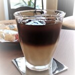 グナ カフェベース - ドリンク写真:Ice Au Lait ｱｲｽ･ｵﾚ