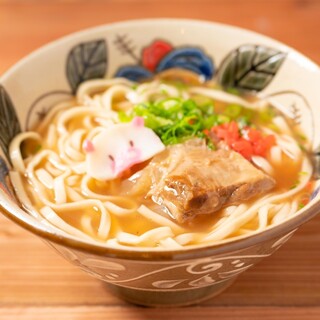 沖繩麵可以《吃到早上》的店！