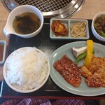 焼肉ホルモンゆうじ三木店 - 