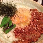 ブロシェット ボン ボン シン - 鶏そぼろ丼　とよんちの生玉子乗せ