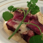 トゥ・ラ・ジョア - 野崎牛のステーキにうこっけいの卵のソース