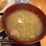 でんでんでん - 鶏肉と大根の味噌汁