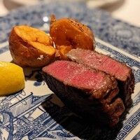 銀座ブルーリリー ステーキ＆チャイニーズレストラン - 