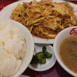 Kuruma Ya Ramen - 豚キムチ炒め定食、御飯大盛り