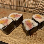 立飲み寿司 三浦三崎港 めぐみ水産 横浜ポルタ店 - 