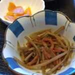 てんぺい - 定番の金平牛蒡と壷漬け。