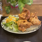 中華 こうよう - 唐揚げ1個が大きいです。