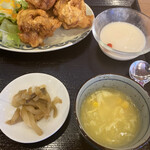 中華 こうよう - コーンスープはとろみがあって美味いです