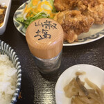 中華 こうよう - 山椒塩、1番手前の1個にかけました。