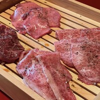焼肉 綾小路 - 