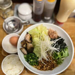 NOODLE BOWL MAZE - まぜそば並(1.5玉)+無料追い飯