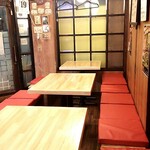 新鮮処ととろ - ※現在は感染防止対策で、上記の席についたてを設置しております
