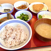 かっぽうぎ - お昼の六品定食(十六穀米) 880円