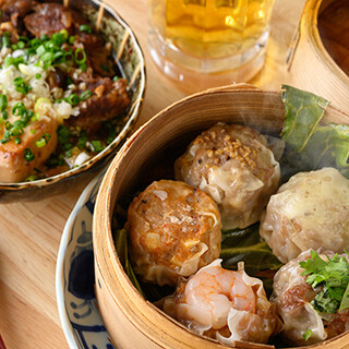 ふっくらジューシー♪全5種の『自家製手包黒豚シウマイ』