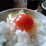 甲州地鶏の卵を使った卵かけご飯(友人宅にて)