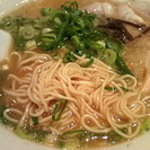 熟成極細麺 宝屋 - 