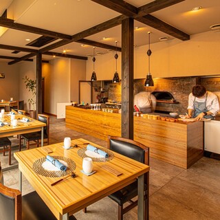 6名様～貸切可◆木の温もり溢れる大人の空間。友人同士・会食に