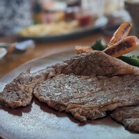 グランド キッチン - リブロースステーキ。脂身大好きなので、嬉しい。でも、個人的にはお肉より付け合わせの方が美味しかった(笑)