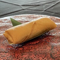 スーツァンレストラン陳 横浜店 - 追加：ズワイ蟹の春巻き
                      揚げたてで物凄く熱かったです(ﾟoﾟ;;
                      皮はパリパリっと具はしっとり、味付け良く揚げたては美味しかったです♪