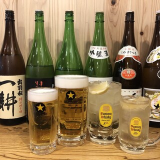 從種類到尺寸都很豐富的飲料，可以單手享用喜歡的酒