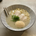 スープ料理 タマキハル - ワニ塩+半熟煮玉子
