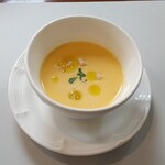 ウィ ウィ - バターナッツかぼちゃの冷製スープ