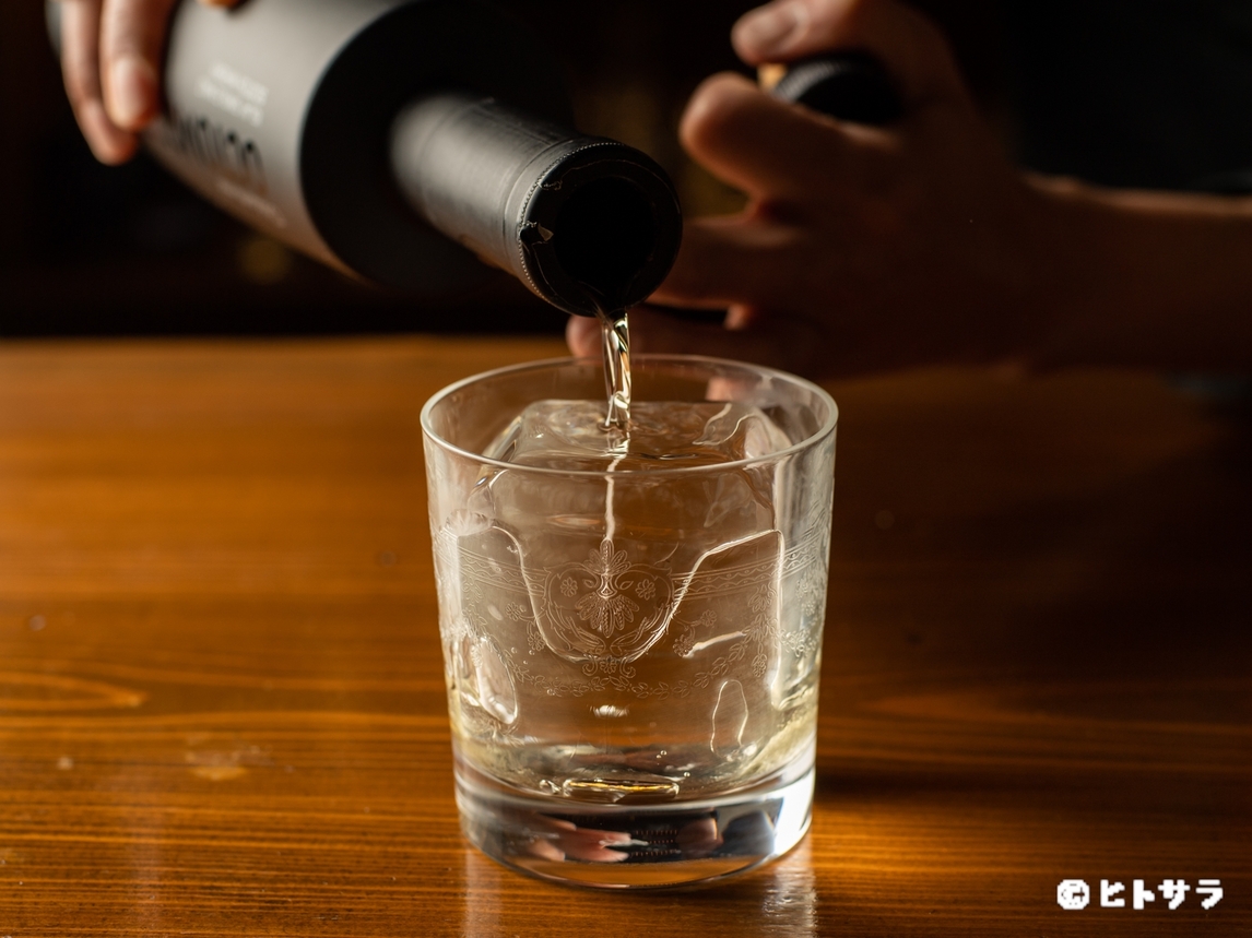 ダイニング&バー Cave