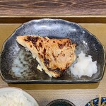 味噌と鮮魚と純米酒 穂 - 本日の焼魚定食（赤魚の西京焼き） ¥880 の赤魚の西京焼き