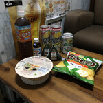 LAWSON - ドリンク写真:鍋焼きうどん、おにぎりが夕飯で、アルコール消毒は必須でしょう。水分と、わさビーフは非常食
