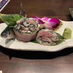 Shun No Sakana To Kushi To Sake Tane - 新物　さんま刺身　880円