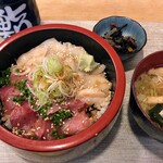 車鮨 - ランチ二色丼（ブリ、ホタテ） 1100円