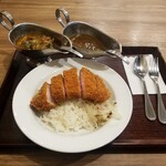 すなが - とんかつ2種カレー(和牛煮込とすながカレー)　1,700円