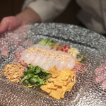 Ino Kantonizu Nihombashi Takase - 白身魚刺身サラダ和え広東風オリジナル醤油ドレッシング
