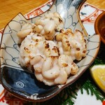 対馬のどぐろとイカ活き造り 博多 魚蔵 - 鱈白子焼き