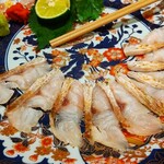 対馬のどぐろとイカ活き造り 博多 魚蔵 - のどぐろ炙り薄造り