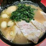 横濱家系ラーメン 勝鬨家 - 