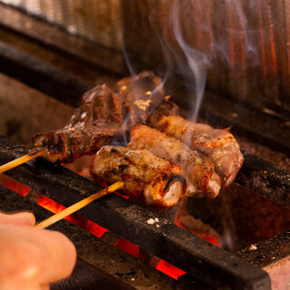備長炭で香ばしく焼き上げた炭火焼き♪