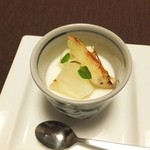 七草 - 杏仁豆腐と石垣産ピーチパイン