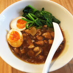 花椒 SUGAR & SPICE - ルーロー飯、茹でただけのほうれん草が美味。ご飯も美味しく炊けてます。¥750