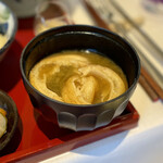 星のや沖縄 ダイニング - 大きな麩とアーサーの味噌汁（琉球朝食）