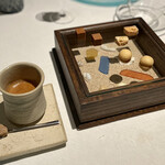 星のや沖縄 ダイニング - エスプレッソダブルとプチガトー