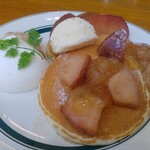 gram - 『焼りんごと紅茶のパンケーキ　1200円』