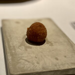 星のや沖縄 ダイニング - シークワサーが香るアランチーニ