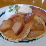 gram - 『焼りんごと紅茶のパンケーキ　1200円』