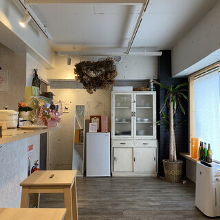 SPICE SALON To-la-la_2