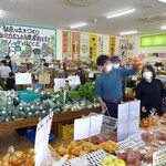 農産物直売所 大きなかぶ - 直売所