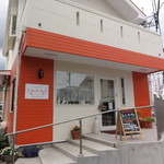 マニホージュ - 移転後の外観